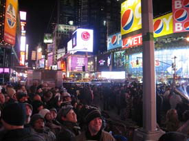 New Years Times Square Waiting New Years Times Square Waiting